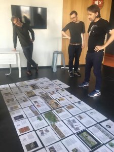 podczas pracy nad ksiażką "Bałwan w lodówce", Łukasz Gorczyca, autor tekstu, Błażej Pindor, autor projektu książki, Krzysztof Gawronkiewicz,  autor ilustracji