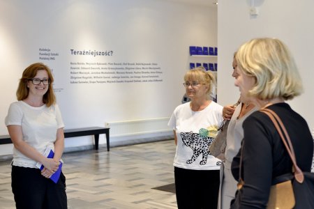 Agnieszka Dela-Kropiowska, kuratorka wystawy kolekcji FSP ING "Teraźniejszość?", Anna Potocka , dyrektor Galerii Sztuki Współczesnej w Opolu, Justyna Kesler, członkini Rady Fundacji